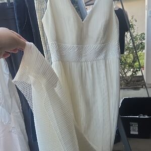 Elegant Cream Sleeveless Dress